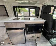 2024 Thor Motor Coach Dazzle 2LB, $ 76,599