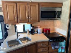 2014 Winnebago Vista 35F, $ 54,950