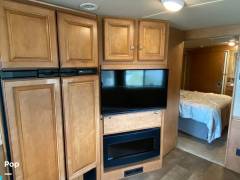 2014 Winnebago Vista 35F, $ 54,950