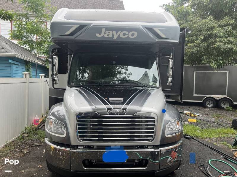 2024 Jayco Seneca 37L, $ 253,000