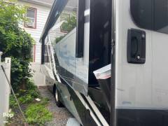 2024 Jayco Seneca 37L, $ 253,000