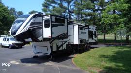 2016 Grand Design Momentum 385TH, $ 60,000