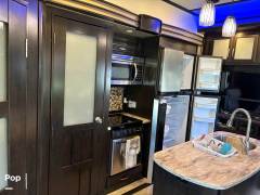 2016 Grand Design Momentum 385TH, $ 60,000