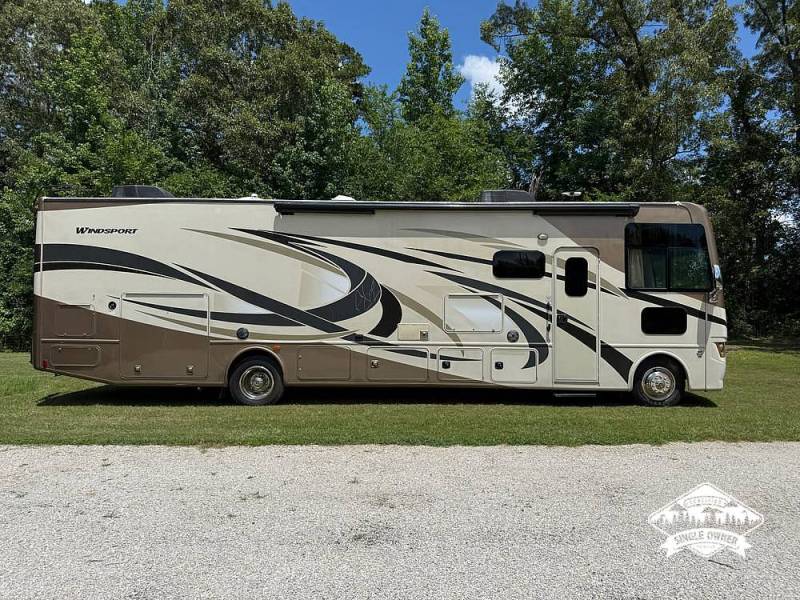 2016 Thor Motor Coach Windsport 34F, $ 53,000