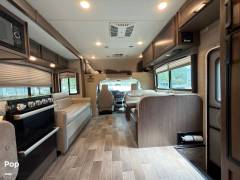 2022 Thor Motor Coach Chateau 27R, $ 67,900