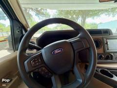 2022 Thor Motor Coach Chateau 27R, $ 67,900
