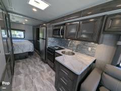 2023 Fleetwood Flair 29M, $ 105,000