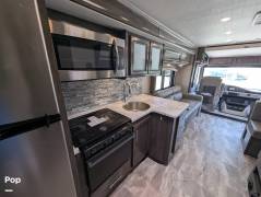 2023 Fleetwood Flair 29M, $ 105,000
