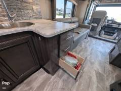 2023 Fleetwood Flair 29M, $ 105,000