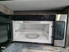 2023 Fleetwood Flair 29M, $ 105,000