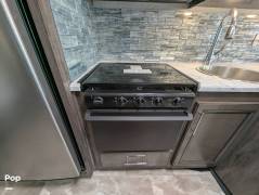 2023 Fleetwood Flair 29M, $ 105,000