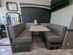 2023 Fleetwood Flair 29M, $ 105,000