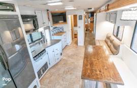 2008 Gulf Stream SuperNova 6400, $ 95,000
