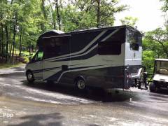 2020 Tiffin Wayfarer 24TW, $ 99,999
