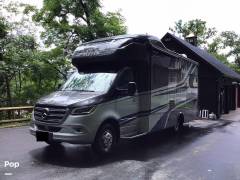 2020 Tiffin Wayfarer 24TW, $ 99,999