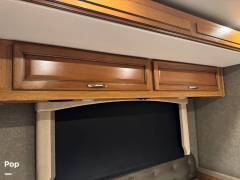 2016 Fleetwood Bounder 33C, $ 59,999