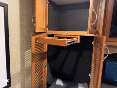2016 Fleetwood Bounder 33C, $ 59,999