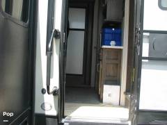 2019 Keystone Montana High Country 310RE, $ 34,000