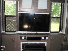 2019 Keystone Montana High Country 310RE, $ 34,000