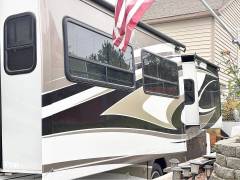 2011 Thor Motor Coach Serrano 31X, $ 55,600