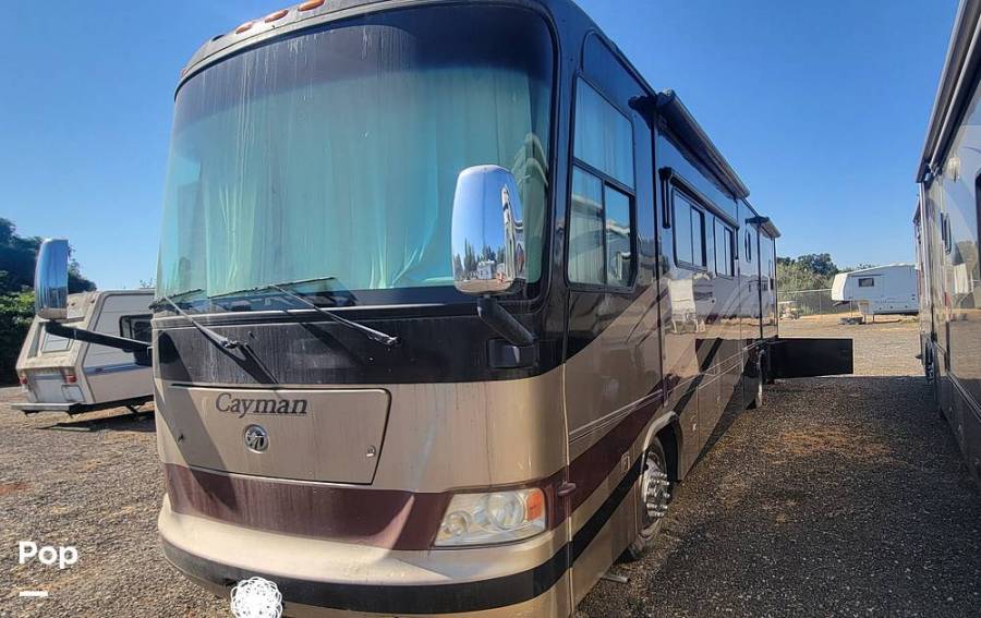 2007 Monaco Cayman 37PBD, $ 61,900