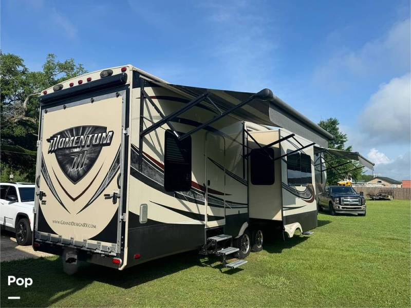 2015 Grand Design Momentum 385TH, $ 38,000