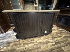 2015 Grand Design Momentum 385TH, $ 38,000