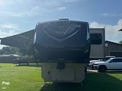 2015 Grand Design Momentum 385TH, $ 38,000