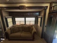 2015 Grand Design Momentum 385TH, $ 38,000