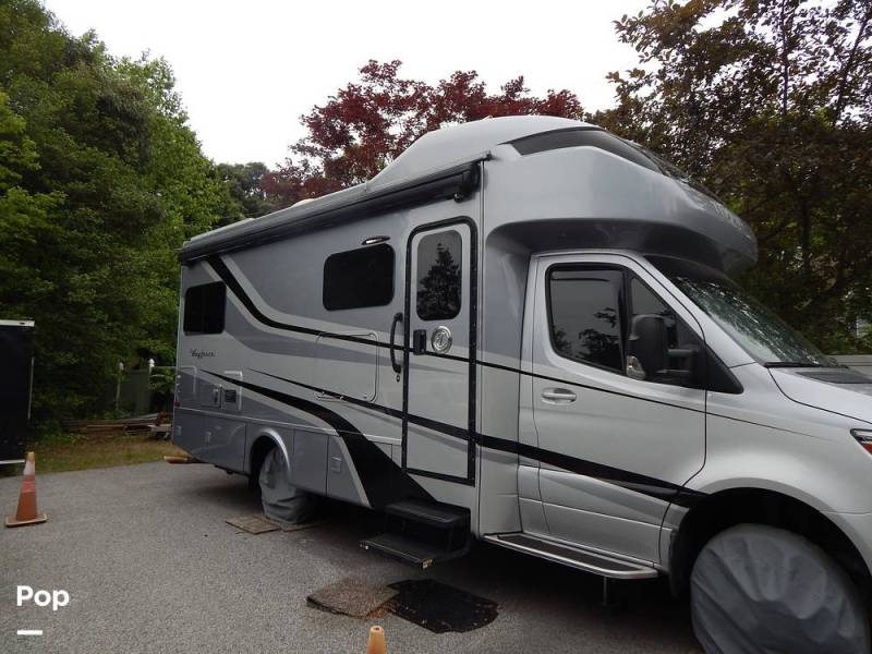 2020 Tiffin Wayfarer 24TW, $ 109,000