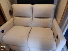 2020 Tiffin Wayfarer 24TW, $ 109,000