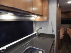 2020 Tiffin Wayfarer 24TW, $ 109,000