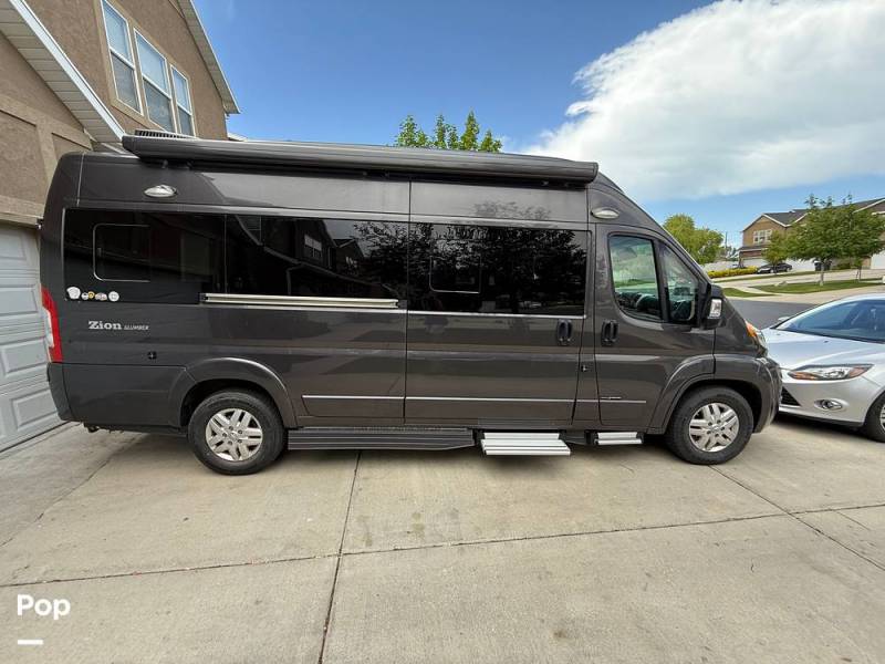 2021 Roadtrek Zion Slumber, $ 119,900