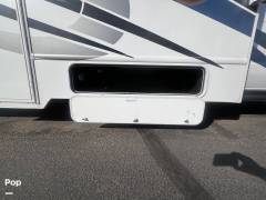 2023 Thor Motor Coach Four Winds 27R, $ 85,000
