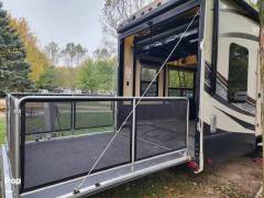 2015 Grand Design Momentum 385TH, $ 40,000
