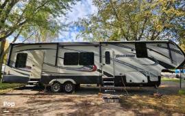 2015 Grand Design Momentum 385TH, $ 40,000