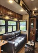 2015 Grand Design Momentum 385TH, $ 40,000
