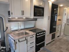 2022 Thor Motor Coach Chateau 25M, $ 74,900