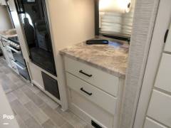 2022 Thor Motor Coach Chateau 25M, $ 74,900