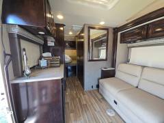 2017 Thor Motor Coach Synergy TT24, $ 67,900