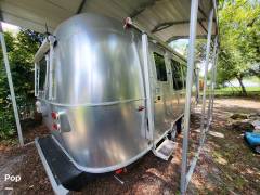 2020 Airstream Globetrotter 23FB TWIN, $ 69,500