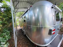 2020 Airstream Globetrotter 23FB TWIN, $ 69,500