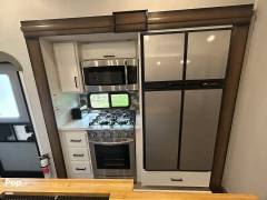 2022 Prime Time Crusader 395BHL, $ 41,900