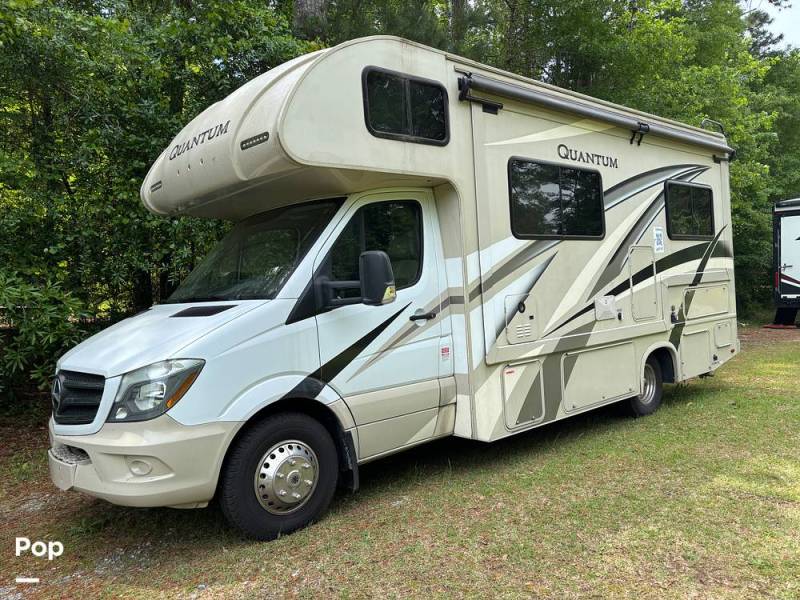 2019 Thor Motor Coach Quantum KM24, $ 79,000