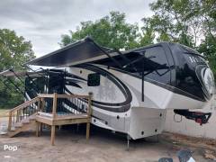 2017 CrossRoads Redwood 3901WB, $ 56,000