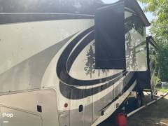 2017 CrossRoads Redwood 3901WB, $ 56,000