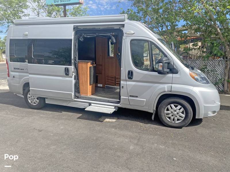 2016 Roadtrek Zion SRT, $ 57,000