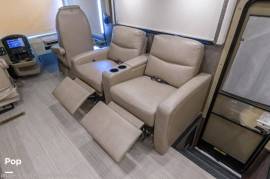 2021 Thor Motor Coach Palazzo 37.4, $ 150,000