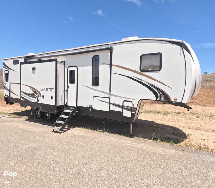 2022 Forest River Sabre 38DBQ, $ 45,000