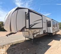 2022 Forest River Sabre 38DBQ, $ 45,000